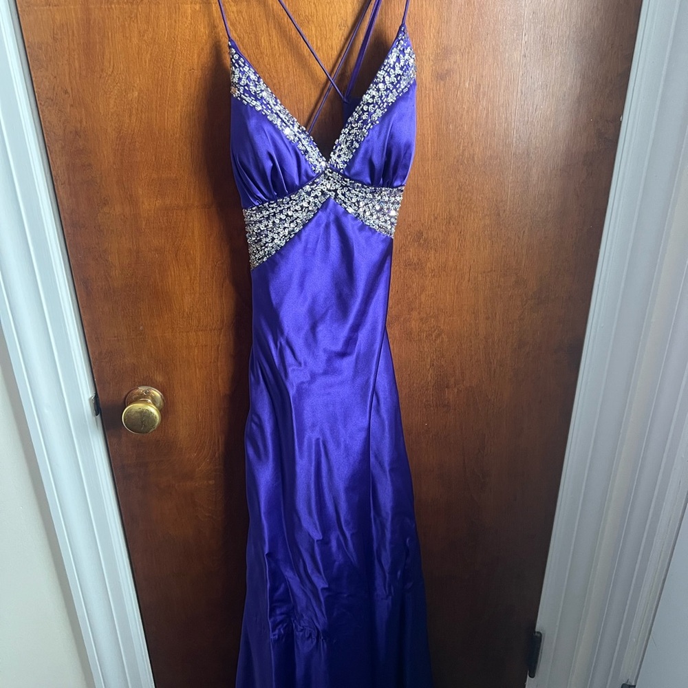 Elegant Purple Evening Gown